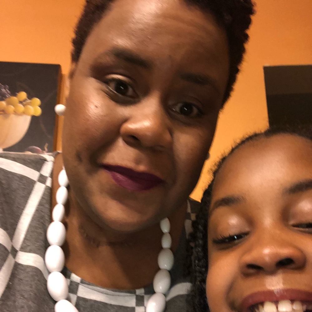 Meet your Posher, Sharon